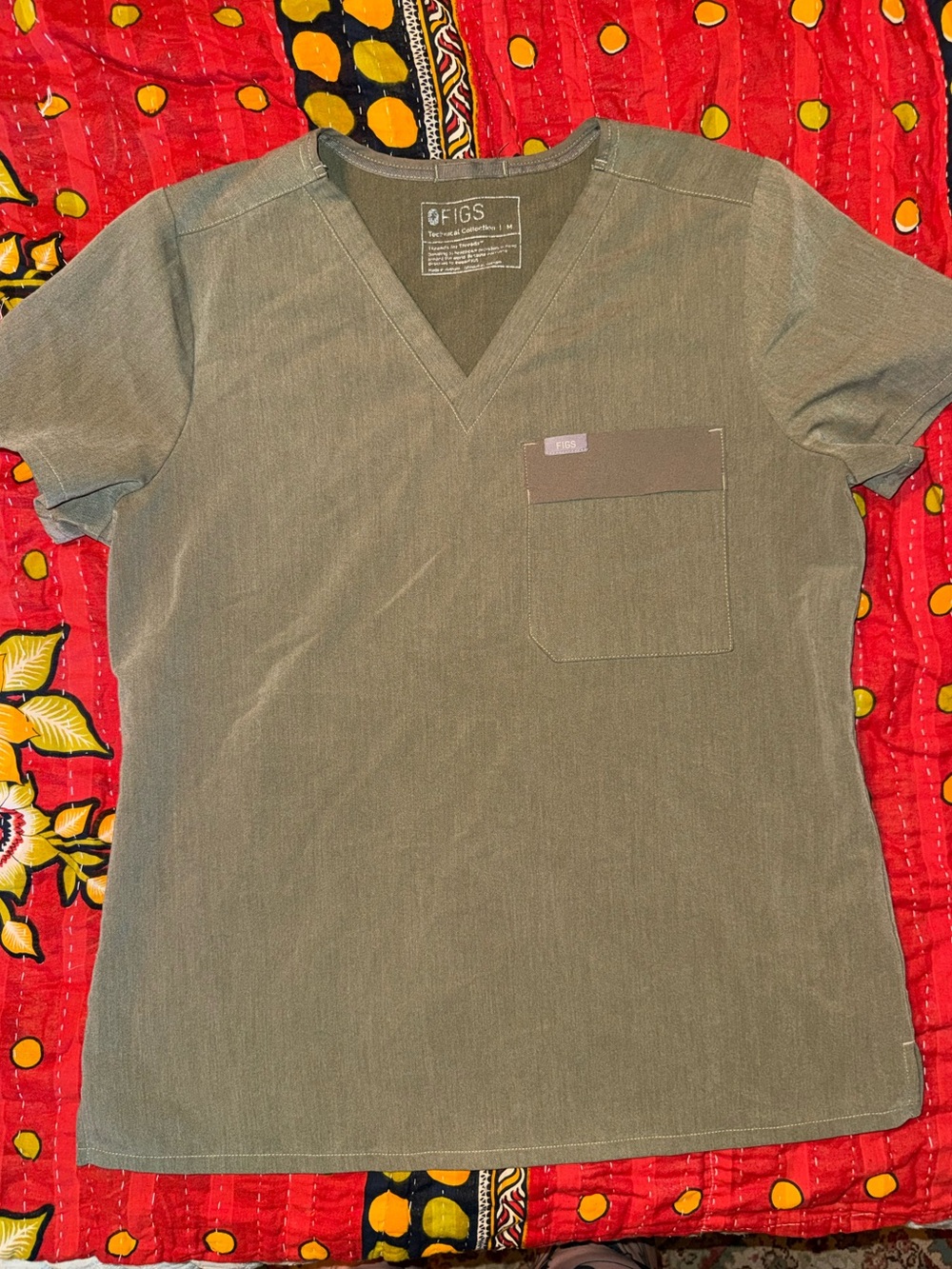 Figs technical collection scrub set